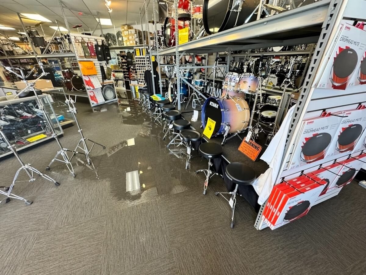 Commercial water damage extraction at a Virginia Beach business